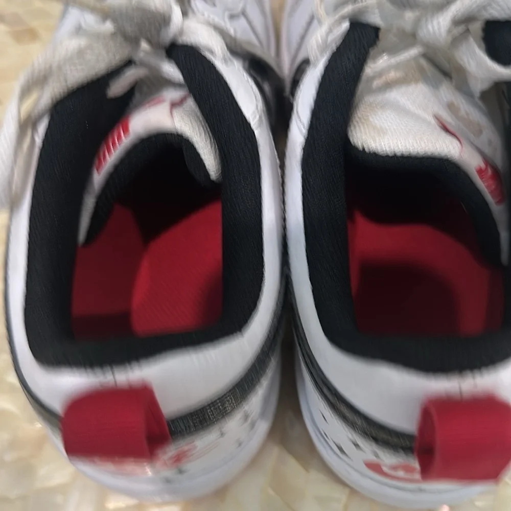 Nike Court Borough Low 2 SE Grade School 'White Very Berry' size 6 y